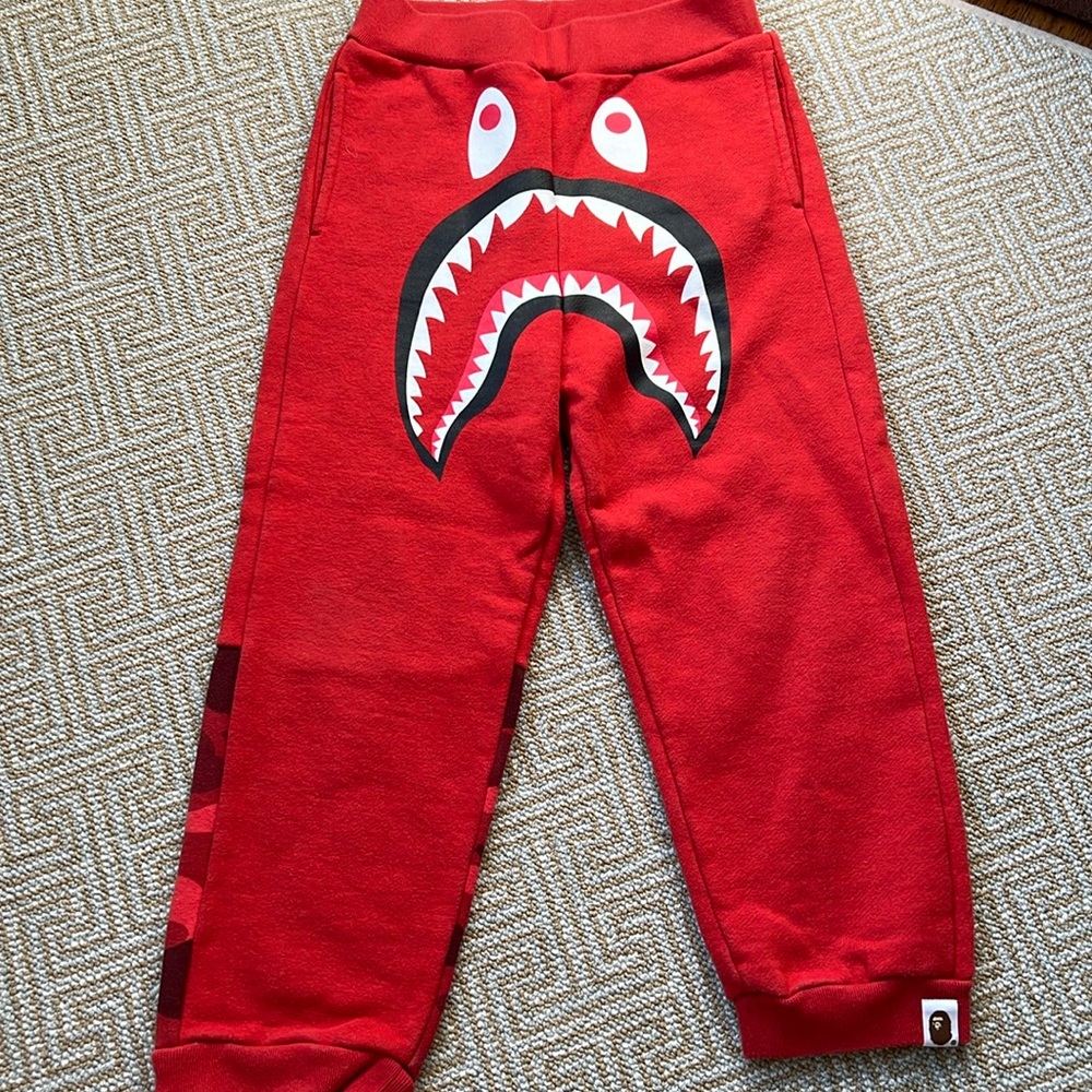 🚨🚨🚨🔥🔥FLASH SALE🔥🔥🚨🚨🚨A Bathing Ape pants from Japan